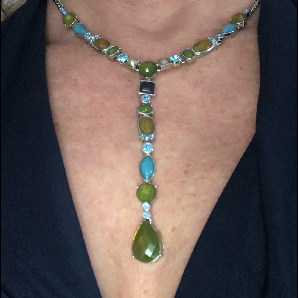 Neclace with color beads